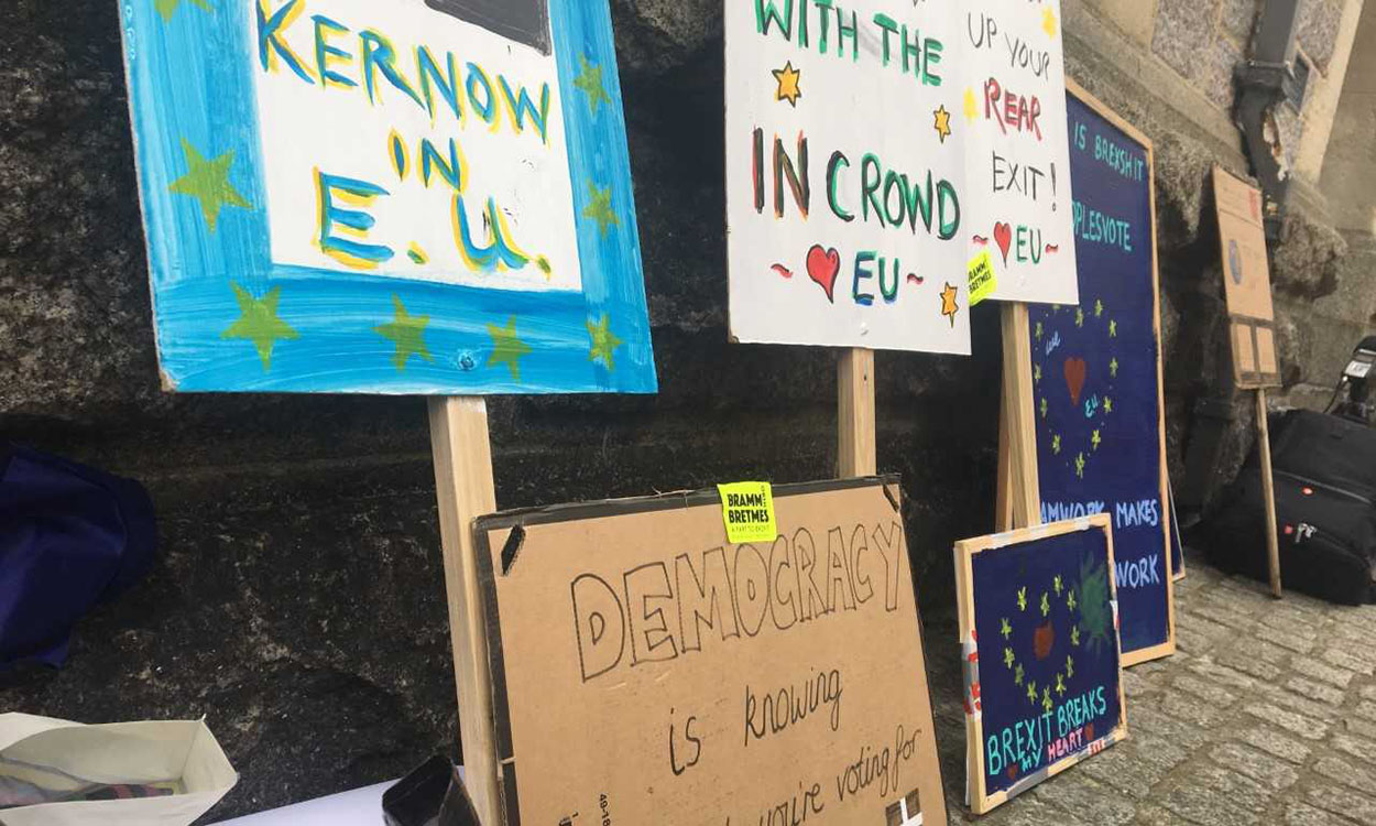 Cornwall marches for Europe in hope of revoking Article 50