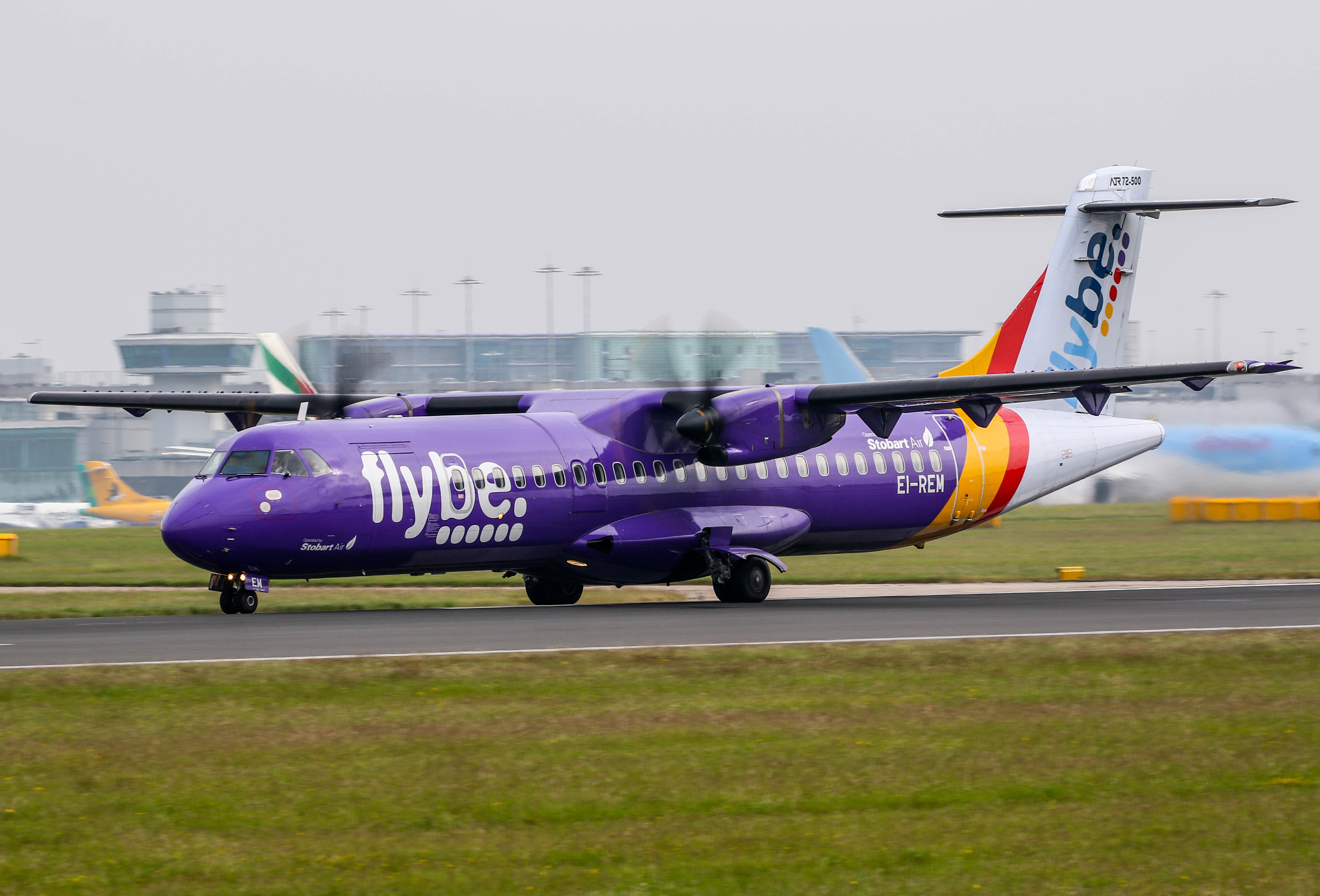 Cornwall Airport turns into ghost town after Flybe collapse