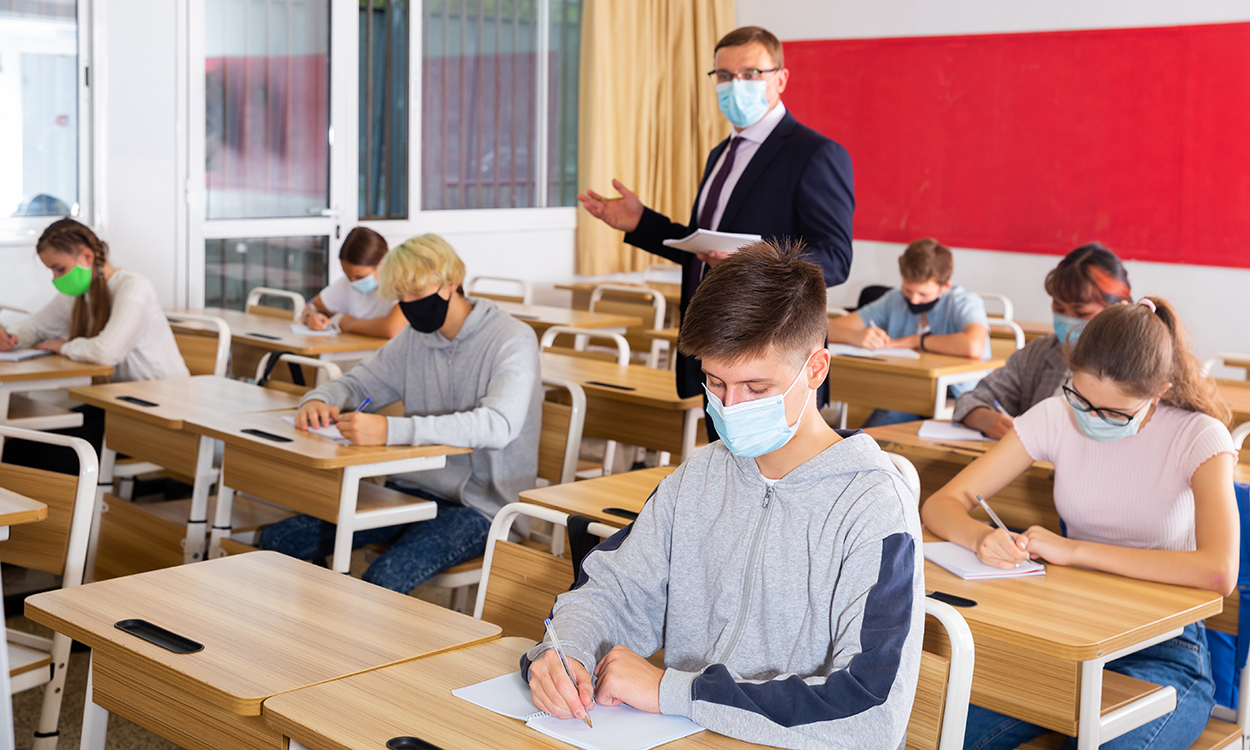 Liberal Dems say government has neglected students during pandemic