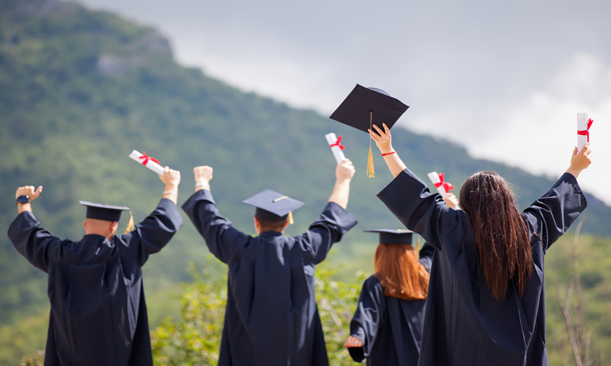 Graduation 2022: Why does it all cost so much?